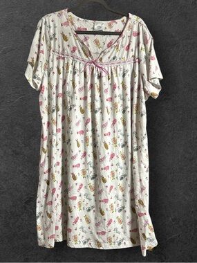 Fundamentals white short sleeve nightgown with floral,cat print size 2X